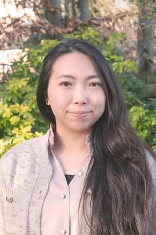 Headshot photo of Mia Mu